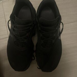 On Running Black Athletic Shoes Sleek Design